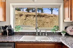 9700 Roberts Creek Rd, Roseburg, OR 97470 - Photo 17