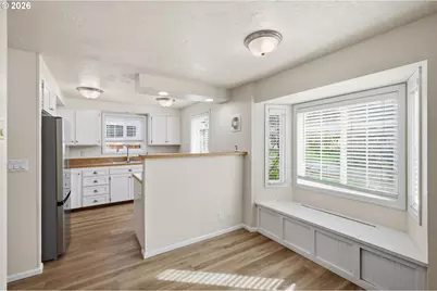 7438 A St, Springfield, OR 97478 - Photo 7