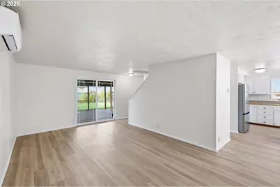 7438 A St, Springfield, OR 97478 - Photo 3