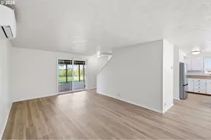 7438 A St, Springfield, OR 97478 - Photo 3