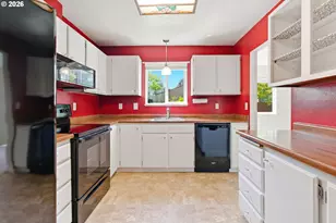1648 NW Rolling Hill Dr, Beaverton, OR 97006 - Photo 9
