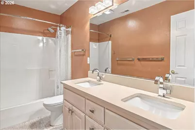 2619 NE Charlois Dr, Hillsboro, OR 97124 - Photo 41