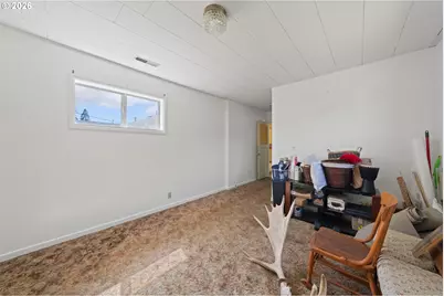 422 E 2nd Ave, Riddle, OR 97469 - Photo 31