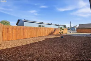 4920 E St, Springfield, OR 97478 - Photo 33