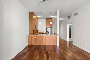 922 NW 11th Ave, Portland, OR 97209 - Photo 17
