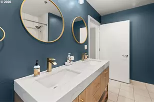 922 NW 11th Ave, Portland, OR 97209 - Photo 37