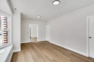 2037 SE 41st Ave, Portland, OR 97214 - Photo 11