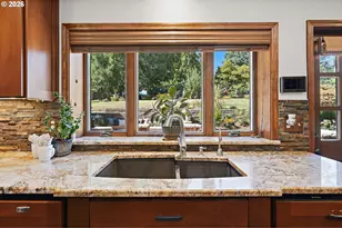 14555 SW Hawk Ridge Rd, Portland, OR 97224 - Photo 15