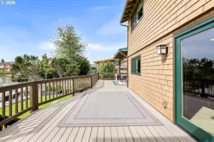 20122 NE Interlachen Ln, Fairview, OR 97024 - Photo 37
