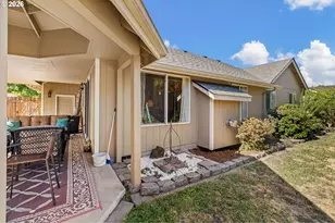 4664 Holly St, Springfield, OR 97478 - Photo 43