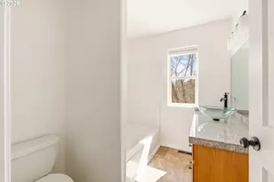 3244 SW 34th St, Redmond, OR 97756 - Photo 23