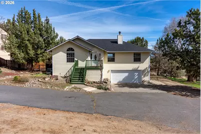 3244 SW 34th St, Redmond, OR 97756 - Photo 1