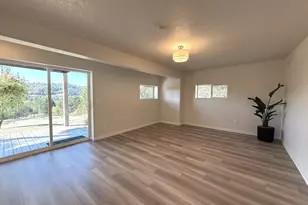 7978 N Bank Rd, Roseburg, OR 97470 - Photo 35