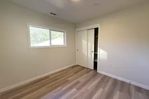 7978 N Bank Rd, Roseburg, OR 97470 - Photo 21