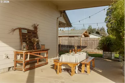 350 SE Hawthorne Ave, Dallas, OR 97338 - Photo 21