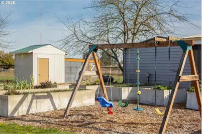 350 SE Hawthorne Ave, Dallas, OR 97338 - Photo 31