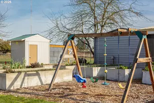 350 SE Hawthorne Ave, Dallas, OR 97338 - Photo 31