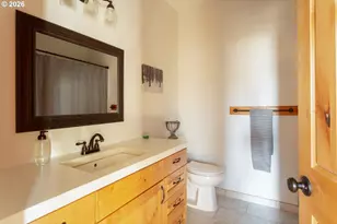 350 SE Hawthorne Ave, Dallas, OR 97338 - Photo 19