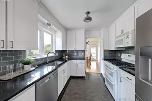 7826 SW 5th Ave., Portland, OR 97219 - Photo 9