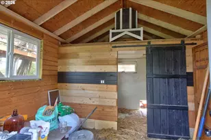 1005 NW 6th Ave, Canby, OR 97013 - Photo 35