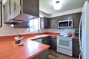 1005 NW 6th Ave, Canby, OR 97013 - Photo 9
