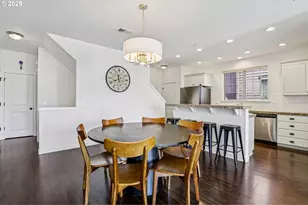 881 NE Wheelock Pl, Beaverton, OR 97006 - Photo 7