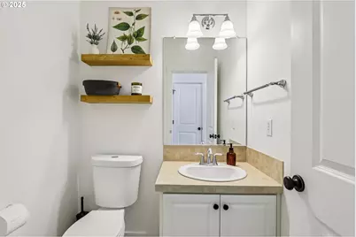 881 NE Wheelock Pl, Beaverton, OR 97006 - Photo 13