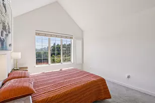 881 NE Wheelock Pl, Beaverton, OR 97006 - Photo 17