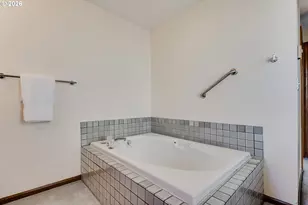 2185 Lake Isle Ct, Eugene, OR 97401 - Photo 27