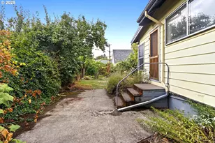 8227 N Woolsey Ave, Portland, OR 97203 - Photo 25