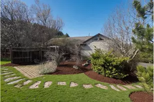 3991 Sherrard Rd, Hood River, OR 97031 - Photo 3