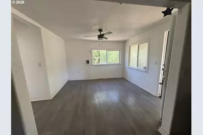 629 Charles St, Yoncalla, OR 97499 - Photo 7