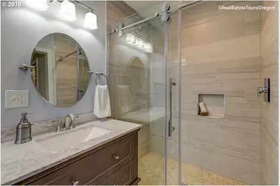 1235 SW Carson St, Portland, OR 97219 - Photo 17