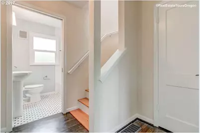 1235 SW Carson St, Portland, OR 97219 - Photo 19