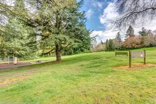 1235 SW Carson St, Portland, OR 97219 - Photo 35