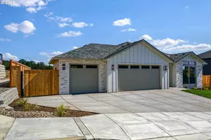 586 NW Cascade Mountain Dr, Dallas, OR 97338 - Photo 3