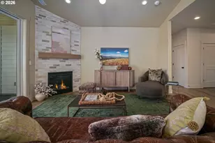 586 NW Cascade Mountain Dr, Dallas, OR 97338 - Photo 15