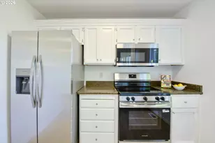 7716 SW 175th Pl, Beaverton, OR 97007 - Photo 11