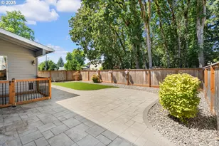 2525 NE Charlois Dr, Hillsboro, OR 97124 - Photo 47