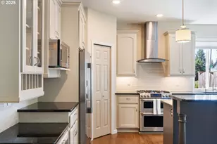 2525 NE Charlois Dr, Hillsboro, OR 97124 - Photo 11