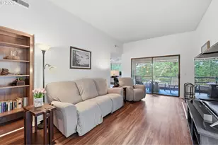 219 Cervantes, Lake Oswego, OR 97035 - Photo 3