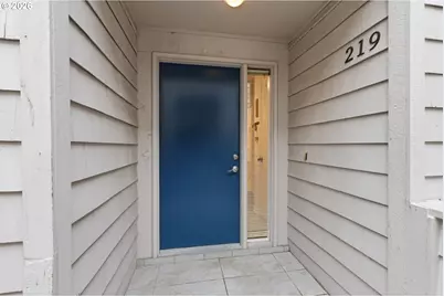 219 Cervantes #219, Lake Oswego, OR 97035 - Photo 1