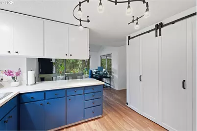 219 Cervantes #219, Lake Oswego, OR 97035 - Photo 7