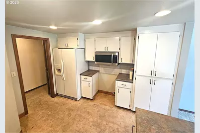 14875 NE Sacramento St #142, Portland, OR 97230 - Photo 9