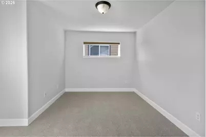 7473 NE Fremont St, Portland, OR 97213 - Photo 31