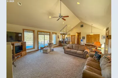 25405 SE Bear Creek Rd, Prineville, OR 97754 - Photo 3