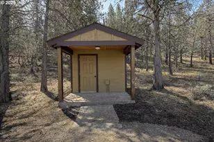 25405 SE Bear Creek Rd, Prineville, OR 97754 - Photo 39