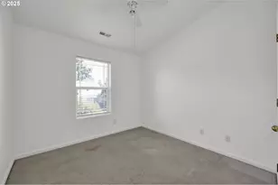 3906 Century Dr, Eugene, OR 97402 - Photo 27