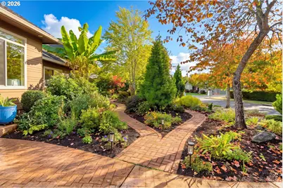 2834 Blacktail Dr, Eugene, OR 97405 - Photo 5