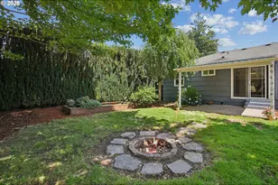 8567 N Burr Ave, Portland, OR 97203 - Photo 23